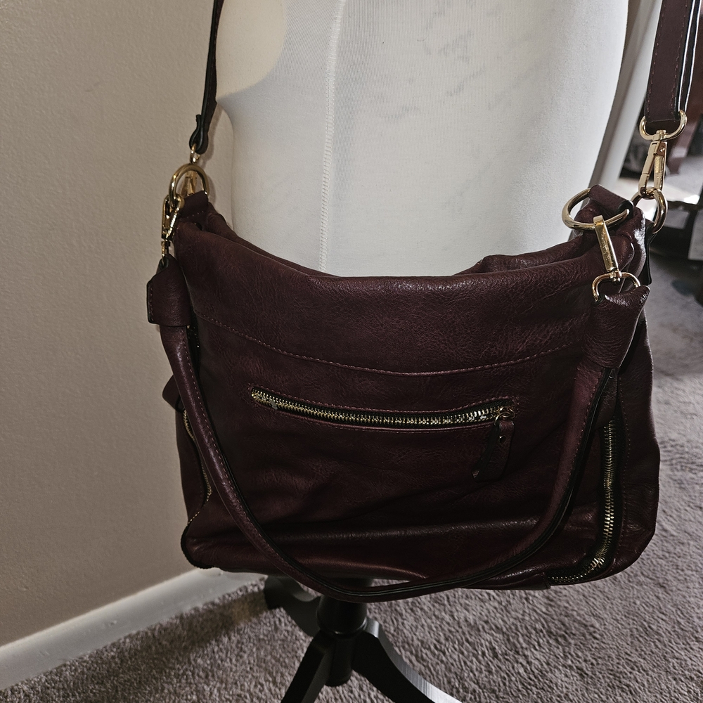 Elegant Burgundy Leather Shoulder Bag